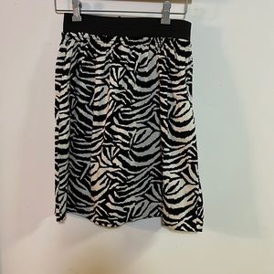 SC Collection zebra print women's a-line cotton spandex skirt. Size S